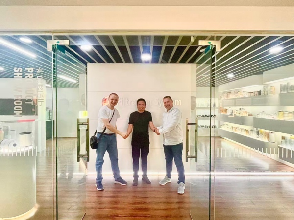 Российская делегация посетила WHENZHOU SGL AUTO PARTS CO., LTD. для обсуждения стратегического сотрудничества